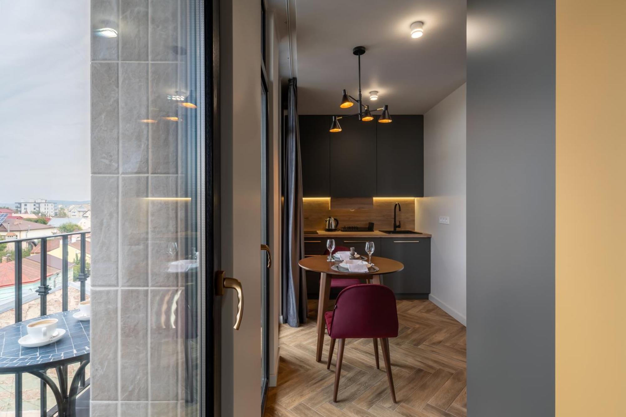 Ridge Apartments Chernivtsi Exterior foto